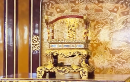 Ngai vàng triều Nguyễn làm bằng chất liệu gì, có từ lúc nào và vì sao dễ gãy?