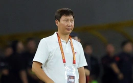 HLV Kim Sang Sik: 'Cầu thủ Đông Nam Á tự hào khi đối đầu và thắng Man United'