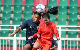 Tuyển U19 nữ Việt Nam thắng đậm đội bóng nam