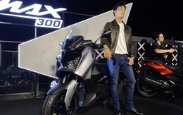 Yamaha XMAX 300 2025 ra mắt Việt Nam: Giá 140 triệu, thêm vài trang bị đấu Honda SH 350i