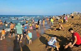 Du lịch Nam Trung Bộ tỉnh nào cũng 'bội thu' dịp lễ 30-4