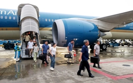 Hàng không bắt đầu bán vé hè, giá tăng nhẹ