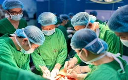 Người phụ nữ ‘hồi sinh’ nhờ lá phổi được chuyển từ Nam ra Bắc