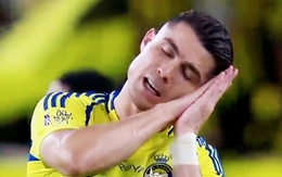 Ronaldo chế nhạo đồng đội ‘mơ ngủ’ trong trận thua Al Ittihad