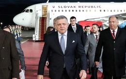Thủ tướng Slovakia phải bay đường vòng tới Nga dự lễ duyệt binh Ngày Chiến thắng