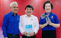 Cựu cán bộ Đoàn mong cùng báo Tuổi Trẻ tiếp lửa cho thế hệ trẻ