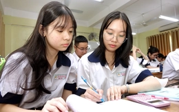 Cấm dạy thêm với học sinh chính khóa: Đồng ý với bộ trưởng, nhưng...