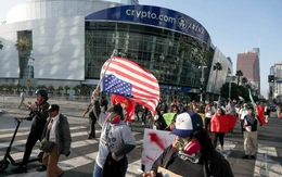 Ông Trump được gì từ những bất ổn tại Los Angeles?