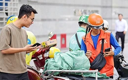 Shopee thêm phí mới, tự động cắt trực tiếp từ doanh thu của tiểu thương online