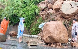 Sạt lở núi, tàu chìm, trâu chết ngạt trong mưa lũ do ảnh hưởng bão số 1
