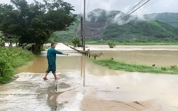 Nước các sông Quảng Nam - Đà Nẵng đang lên gây ngập nhiều khu vực ven sông