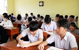 Gần 500 học sinh theo cha mẹ về tỉnh Cà Mau mới