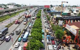 Cảnh sát giao thông nói lý do kẹt xe kéo dài giữa trưa cuối tuần ở ngã tư Thủ Đức