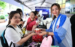 Trải nghiệm 'phòng chờ thương gia', nhận quà may mắn Nhật Bản từ JCB tại lễ hội không tiền mặt