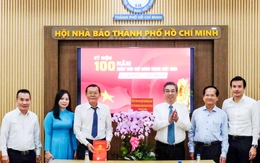 Phó bí thư Nguyễn Phước Lộc thăm, chúc mừng VTV9 và Hội Nhà báo TP.HCM nhân dịp 21-6
