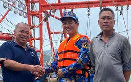 Lữ đoàn 170, Vùng 1 hải quân kịp thời cứu hộ tàu cá ngư dân nguy cơ bị thủng, chìm