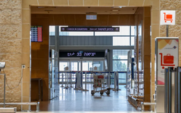 Israel cấm công dân rời khỏi đất nước, đóng cửa sân bay