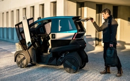 Ô tô điện mini chỉ to như xe máy, thiết kế 'mượn' Cybertruck, cửa như Lamborghini, chạy 200km/sạc