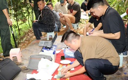Công an vây bắt 'ổ' xóc đĩa trên đồi quế