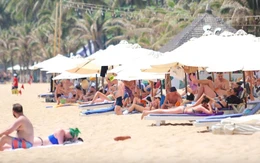 Nha Trang tăng giá thuê bãi biển đặt dù, ghế kinh doanh du lịch