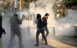 Video biểu tình tại Iran 8 năm trước bị 'tái chế' giữa căng thẳng với Israel