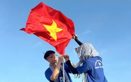 Mùa hè xanh rộn rã nơi đảo xa
