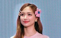 Hòa Minzy: 'Hàng trăm thương hiệu sẵn sàng bỏ nhiều tiền mời tôi quảng cáo'