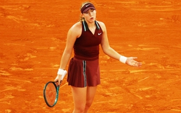Sao nữ Andreeva đánh mất hình ảnh, khóc lóc rời sân sau trận thua sốc ở Roland Garros