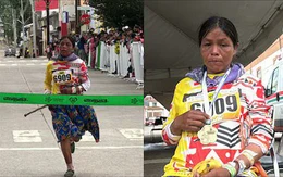 Đi bộ 14 giờ đến tham dự cuộc thi siêu marathon, người phụ nữ miền núi đoạt luôn chức vô địch