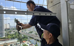 Nhiều cư dân chung cư ở TP.HCM tháo 'chuồng cọp', mở lối thoát nạn sau vụ cháy cư xá Độc Lập