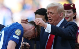 Tổng thống Donald Trump trao huy chương cho Chelsea