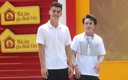 Tiến Linh, Huỳnh Lập ‘tấu hài’ lan tỏa yêu thương từ Mái ấm gia đình Việt