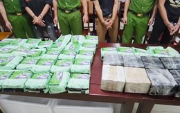 Bắt 3 người dùng ô tô chở 60 bánh heroin, 37kg ma túy đá