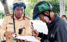 Nhiều trường hợp chạy xe ngược chiều trên đường Tết Mậu Thân và Yersin bị xử phạt