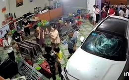Bị ô tô lao vào nhà làm hư hỏng đồ đạc, làm sao để lời hứa đền bù được thực thi?