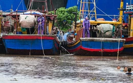 Ven biển Hưng Yên bắt đầu mưa lớn, người dân 'nín thở' chờ bão số 3 Wipha