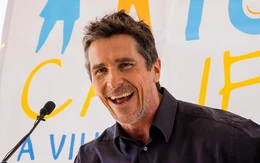 Xác thực thông tin 'Người Dơi' Christian Bale xây làng 22 triệu USD cho trẻ cơ nhỡ
