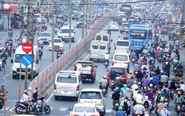 Cần tách riêng làn ô tô và xe máy