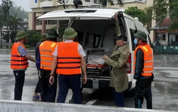 Tìm thấy một thi thể bé trai nghi là nạn nhân vụ tàu Vịnh Xanh 58 bị lật