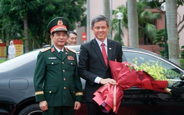 Đại tướng Phan Văn Giang hội đàm với Bộ trưởng Bộ Quốc phòng Singapore