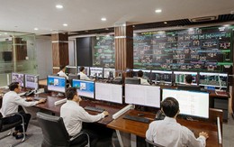 Bên trong ‘trái tim số’ không người trực của ngành điện Thủ đô