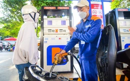 Giá xăng tiếp tục giảm, dầu tăng nhẹ từ 15 giờ chiều nay