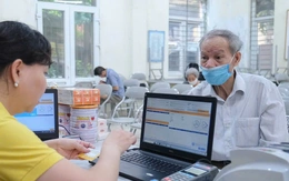 Tháng 8, người nhận lương hưu, trợ cấp bảo hiểm bằng tiền mặt sẽ được mở tài khoản ngân hàng