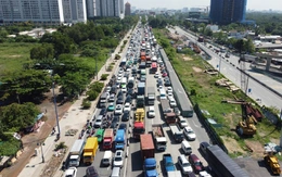 Kẹt xe do sửa đường