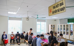 Lao động mất việc có thể ngồi nhà làm thủ tục hưởng trợ cấp thất nghiệp