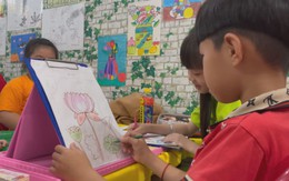 Góc nhìn trưa nay | Thầy giáo miền Tây mở lớp dạy tiếng Anh, diễn xuất cho trẻ em