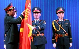 Lực lượng vũ trang Cần Thơ đón nhận 'Huân chương bảo vệ Tổ quốc' hạng Nhì