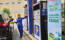 Giá xăng tăng nhẹ, giá mới cho E10 thấp hơn xăng khoáng RON95-III