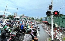 Dời ga xe lửa, dùng mặt bằng tuyến đường sắt nội đô làm metro trên cao?