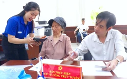 Giúp dân quen với dịch vụ công trực tuyến